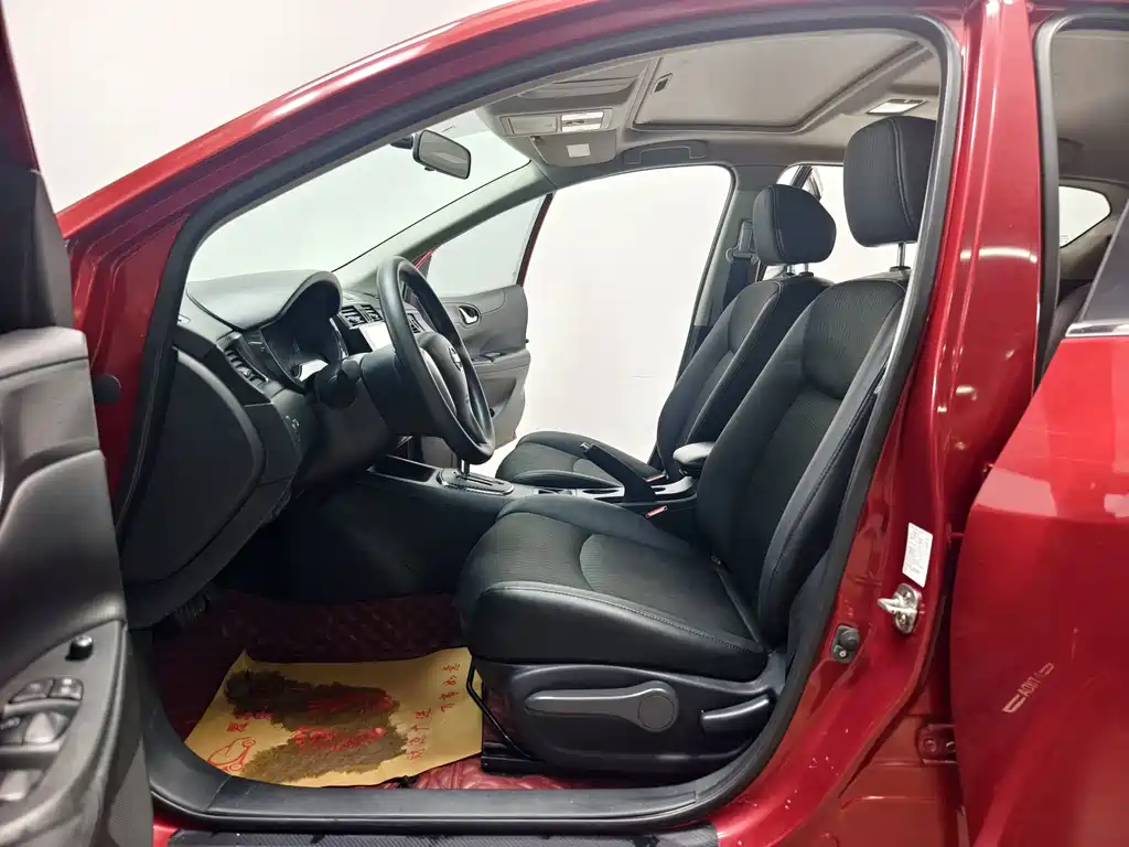 Nissan Tiida — миниатюра 11