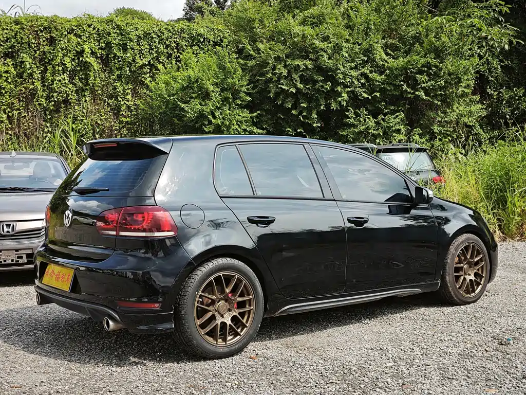 Volkswagen Golf GTI — миниатюра 6