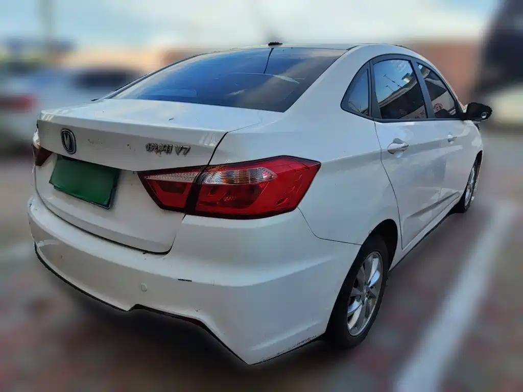 Changan V7 — миниатюра 6