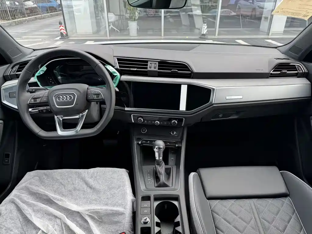 Audi Q3 — миниатюра 4