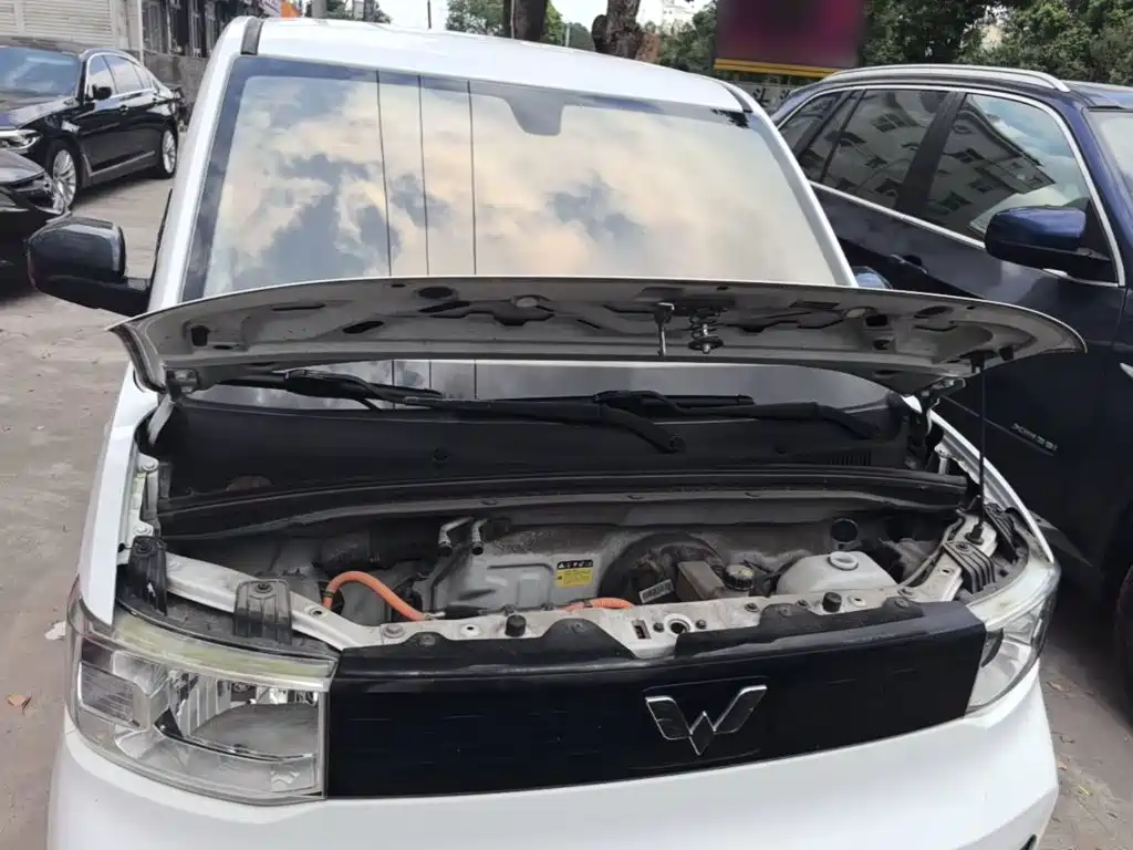 Wuling MINIEV — миниатюра 20