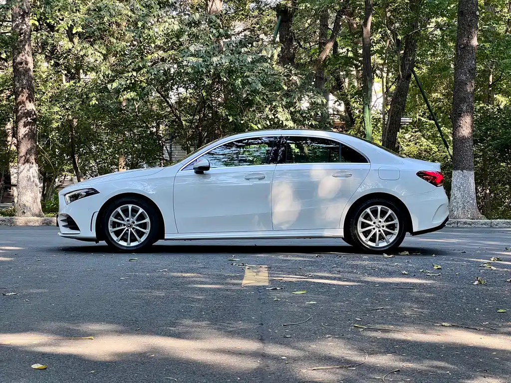Mercedes-Benz A-Class — миниатюра 13