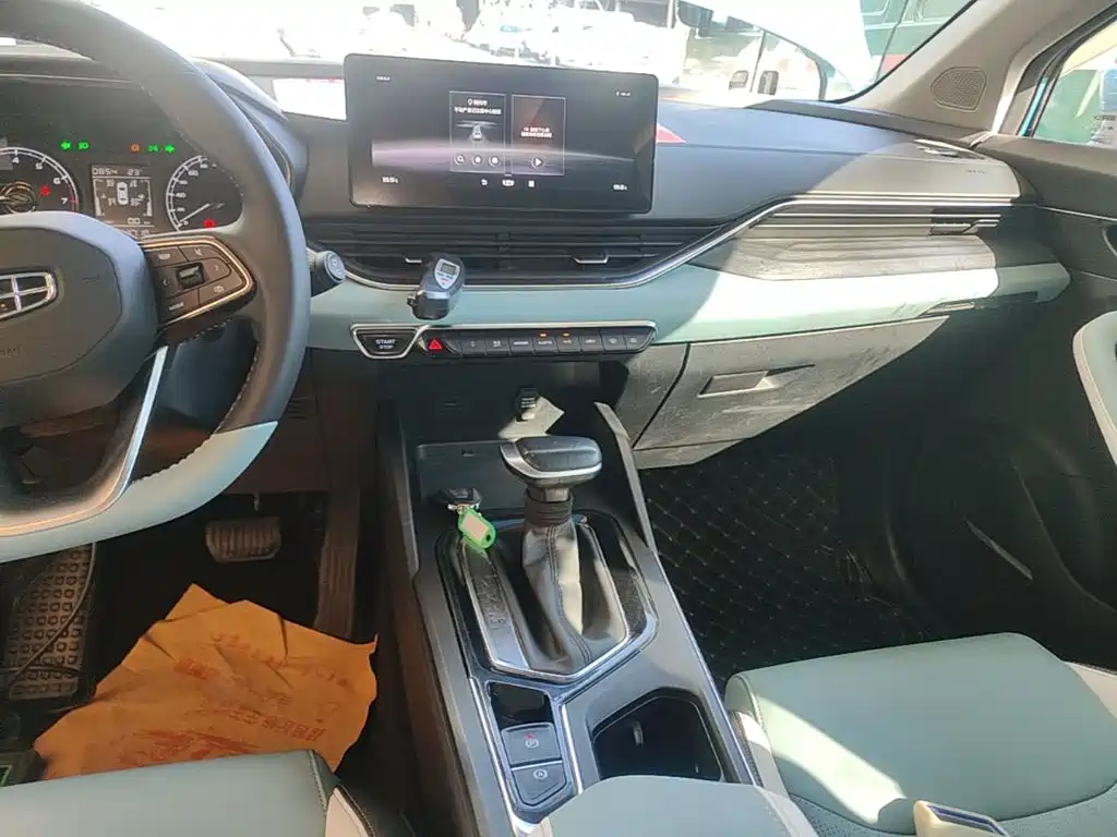 Geely Emgrand S — миниатюра 13