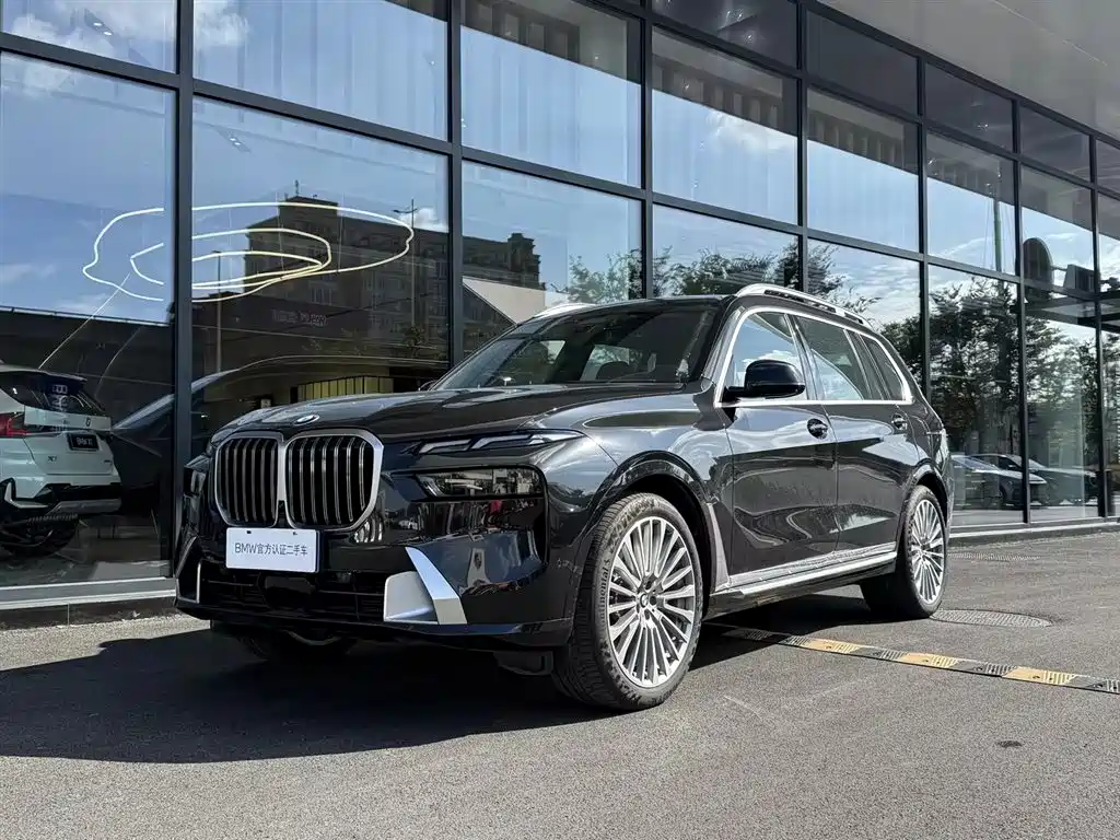 宝马X7 2023款 xDrive40i 尊享型豪华套装 2025