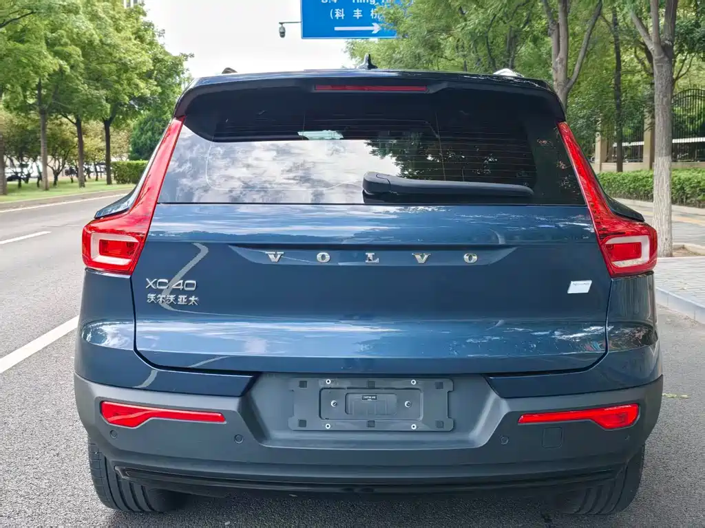 Volvo XC40 NEV — миниатюра 4
