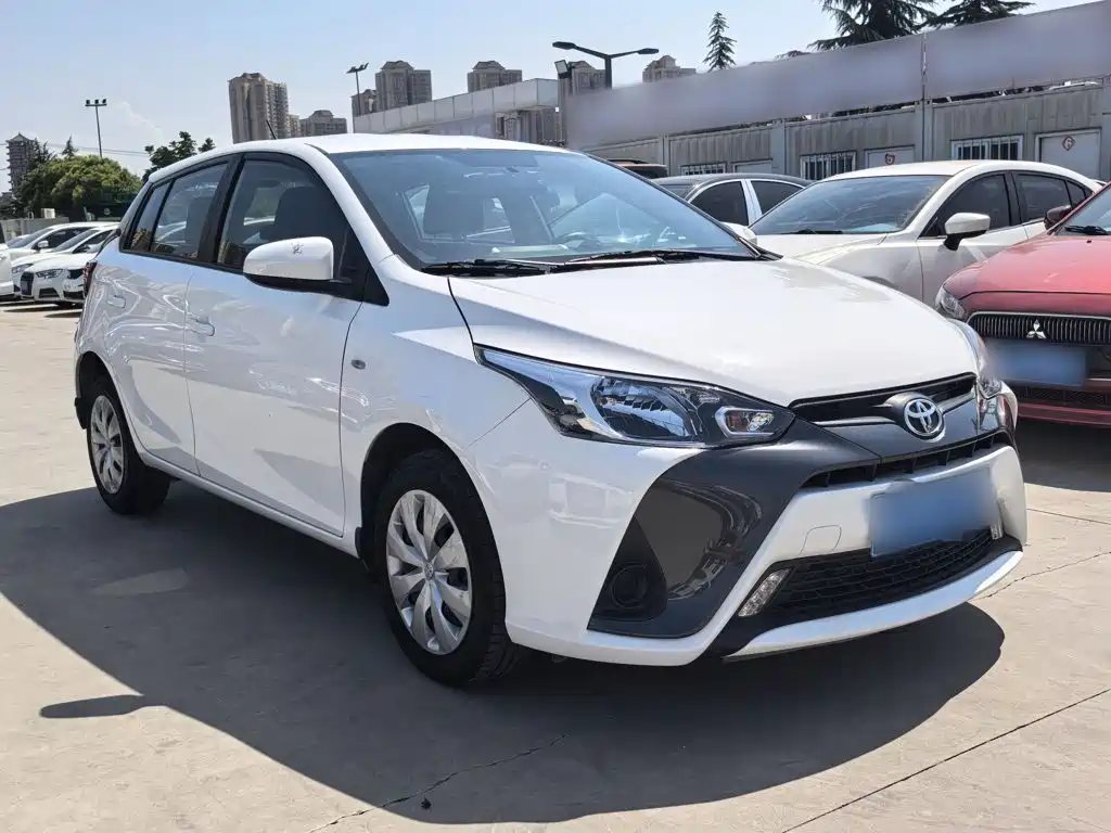 Toyota Yaris L — миниатюра 4