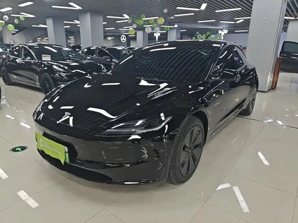 Tesla Model 3 — миниатюра 2