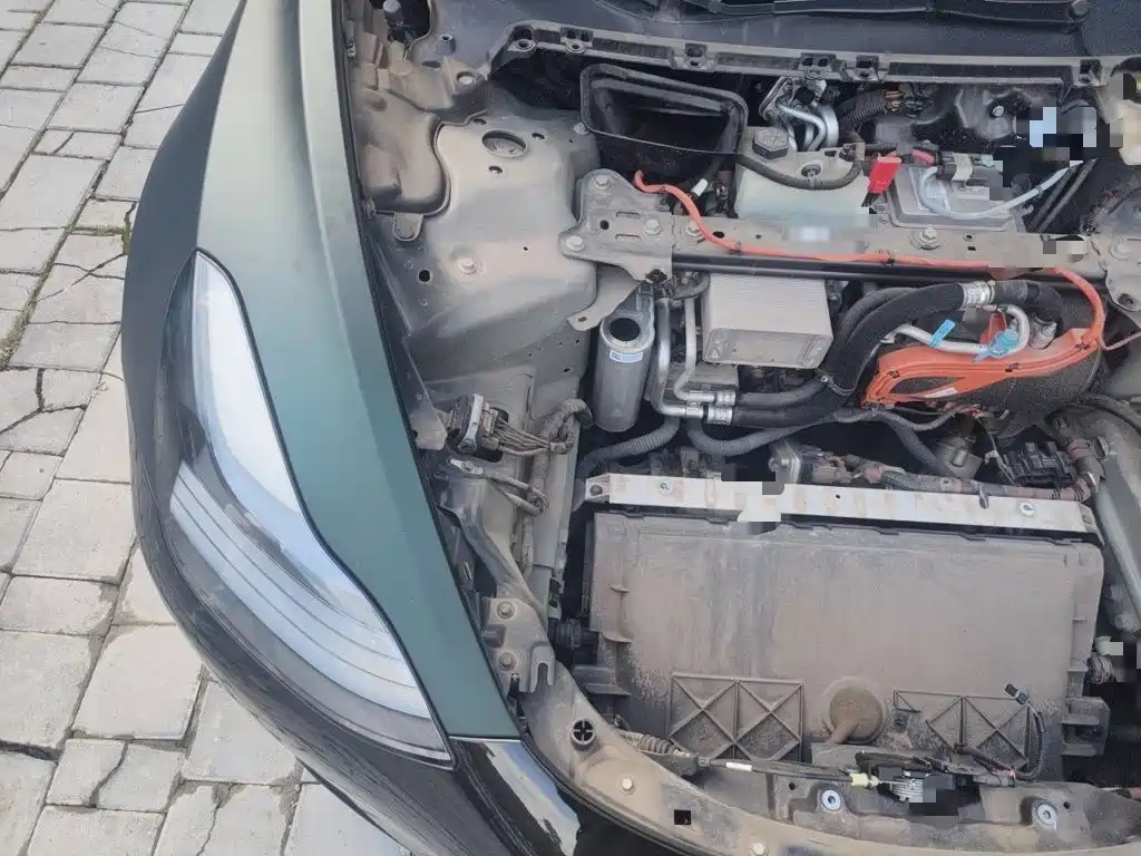 Tesla Model 3 — миниатюра 22