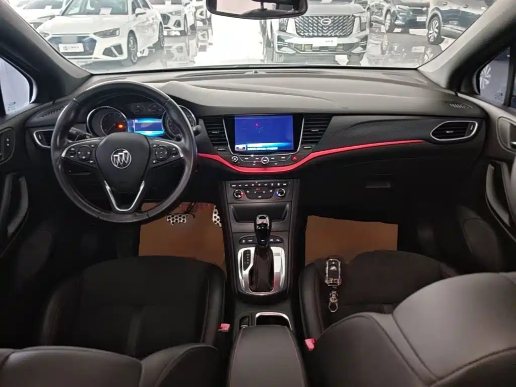 Buick Verano — миниатюра 10