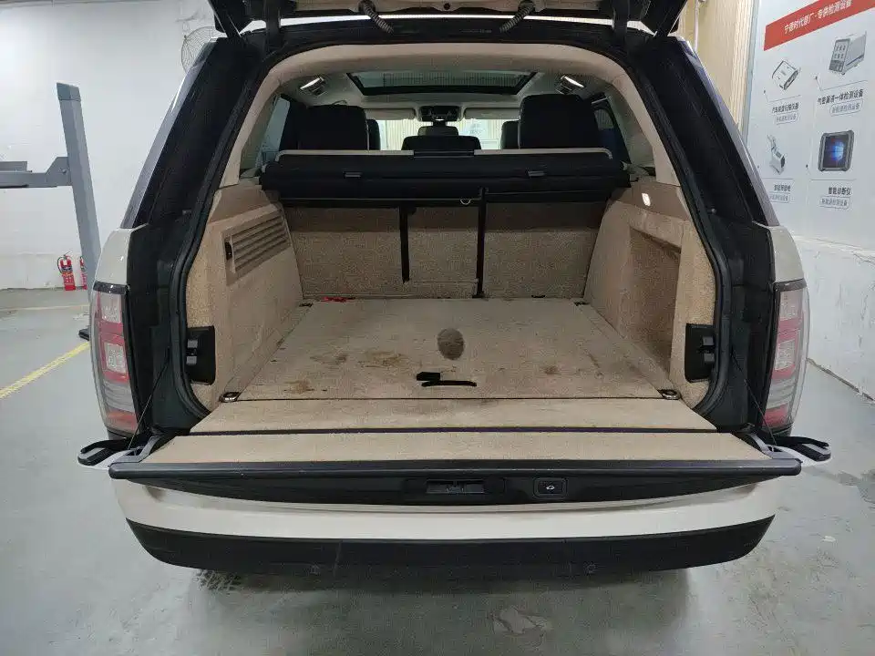 Land Rover Range Rover — миниатюра 9