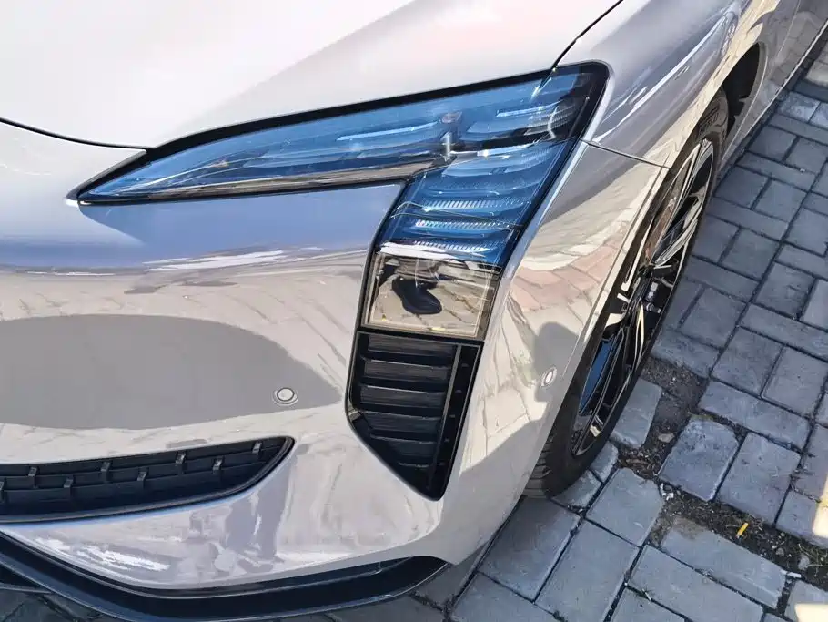 Hongqi Hongqi EH7 — миниатюра 5