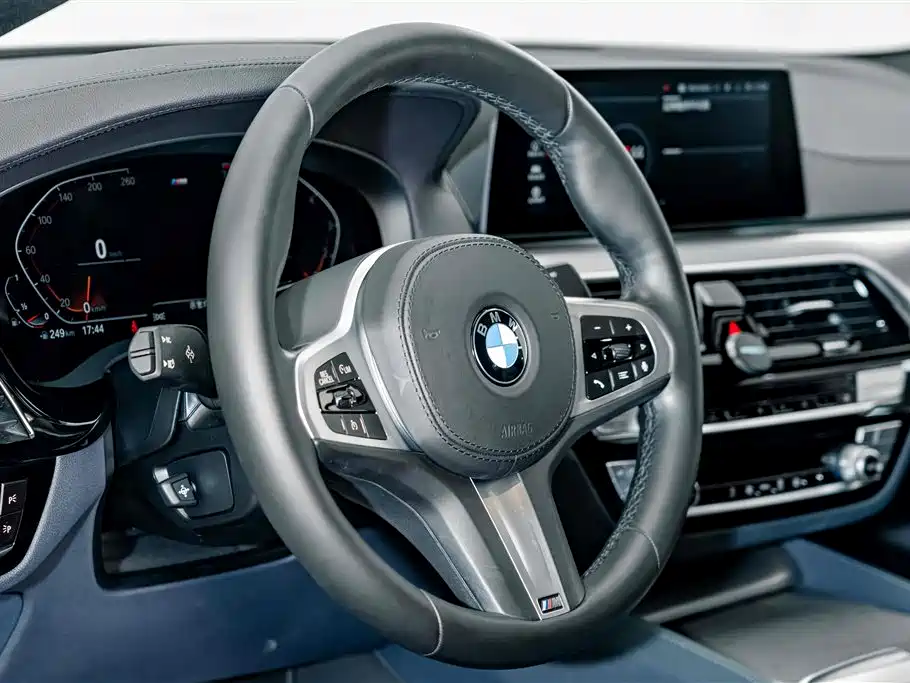 BMW 5 Series (Import) — миниатюра 9