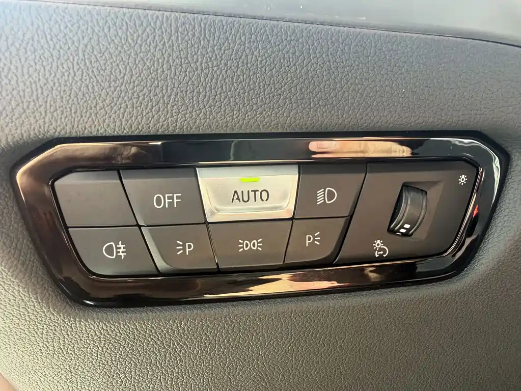 BMW 3 Series — миниатюра 21