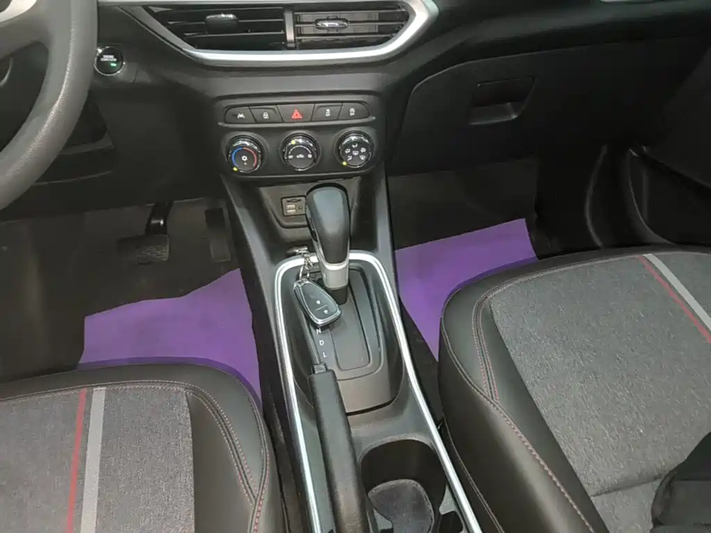 Chevrolet Trax — миниатюра 14