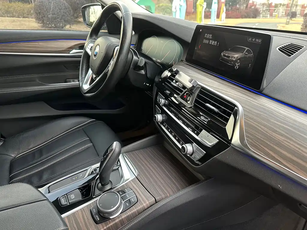 BMW 6 GT 2019 630i Luxury