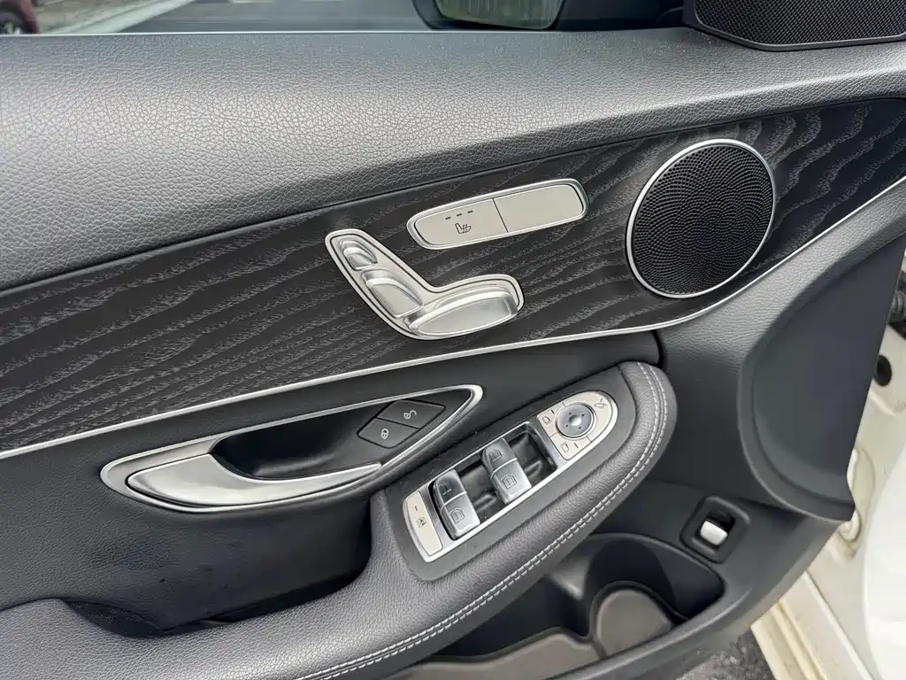 Mercedes-Benz C-Class (Import) — миниатюра 16