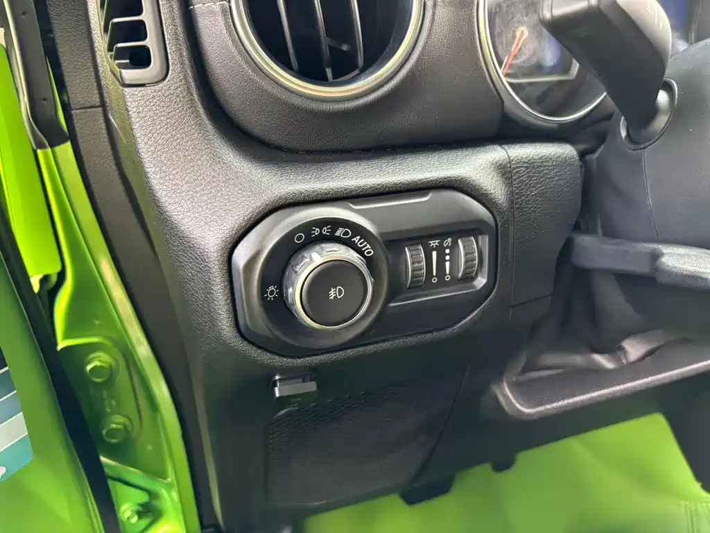 Jeep Wrangler 2.0T Sahara 4-door Edition China V, фото 21