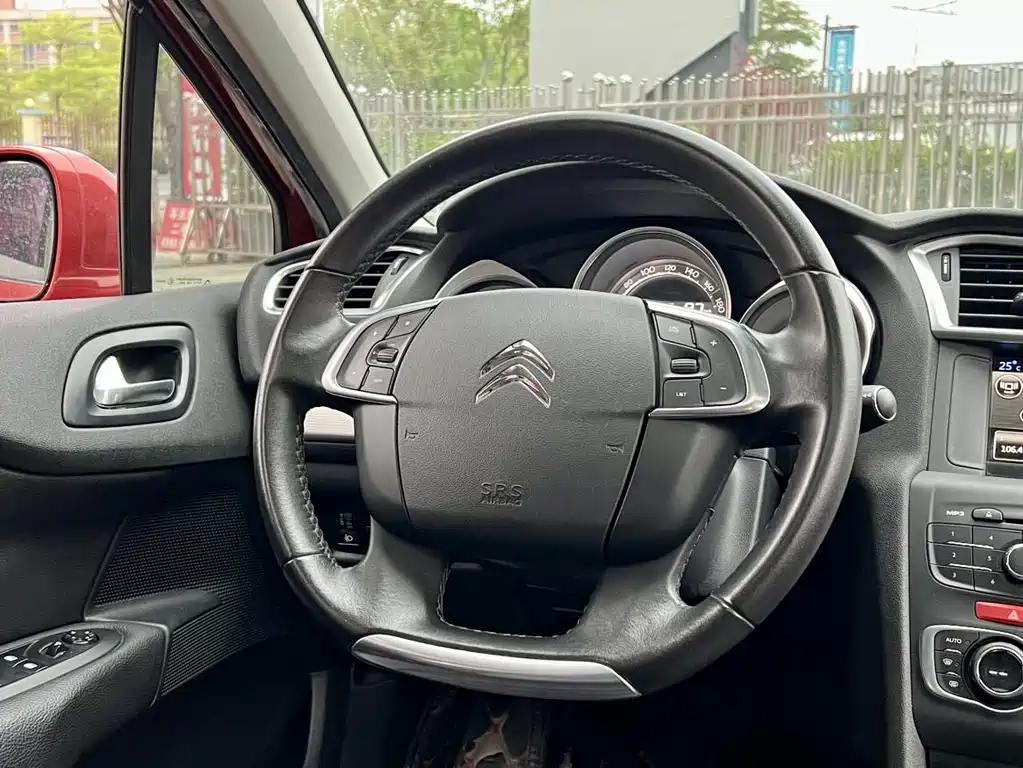 Citroen C4L — миниатюра 8