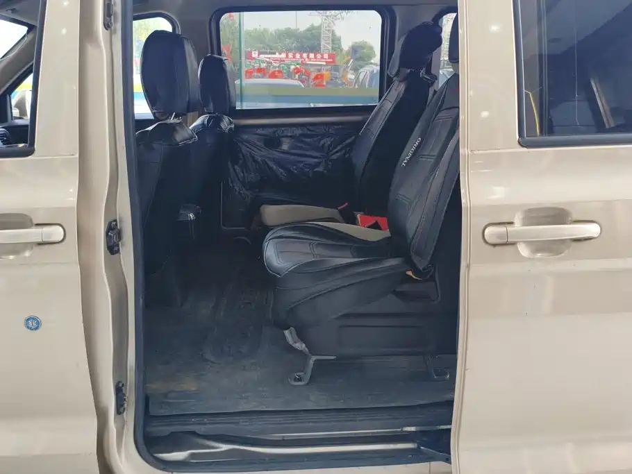Wuling Hongguang V — миниатюра 11