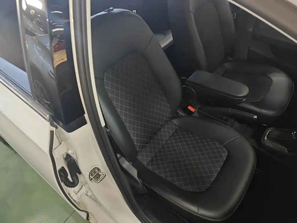 Skoda Rapid — миниатюра 25