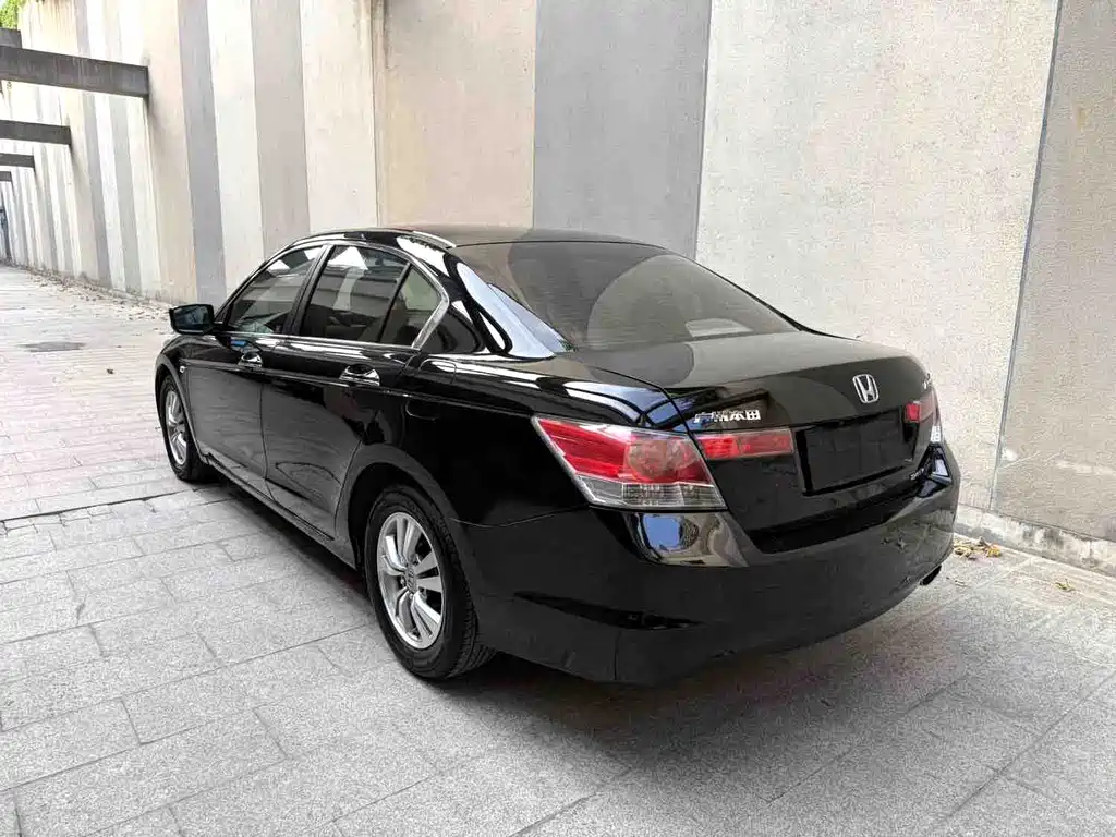 Honda Accord — миниатюра 7
