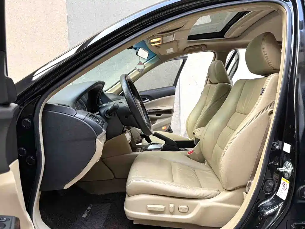 Honda Accord — миниатюра 8