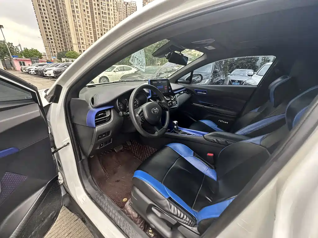 Toyota C-HR — миниатюра 4