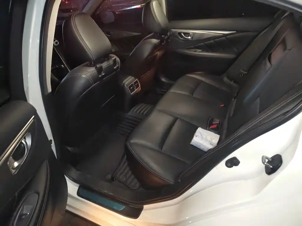 Infiniti Q50L — миниатюра 18