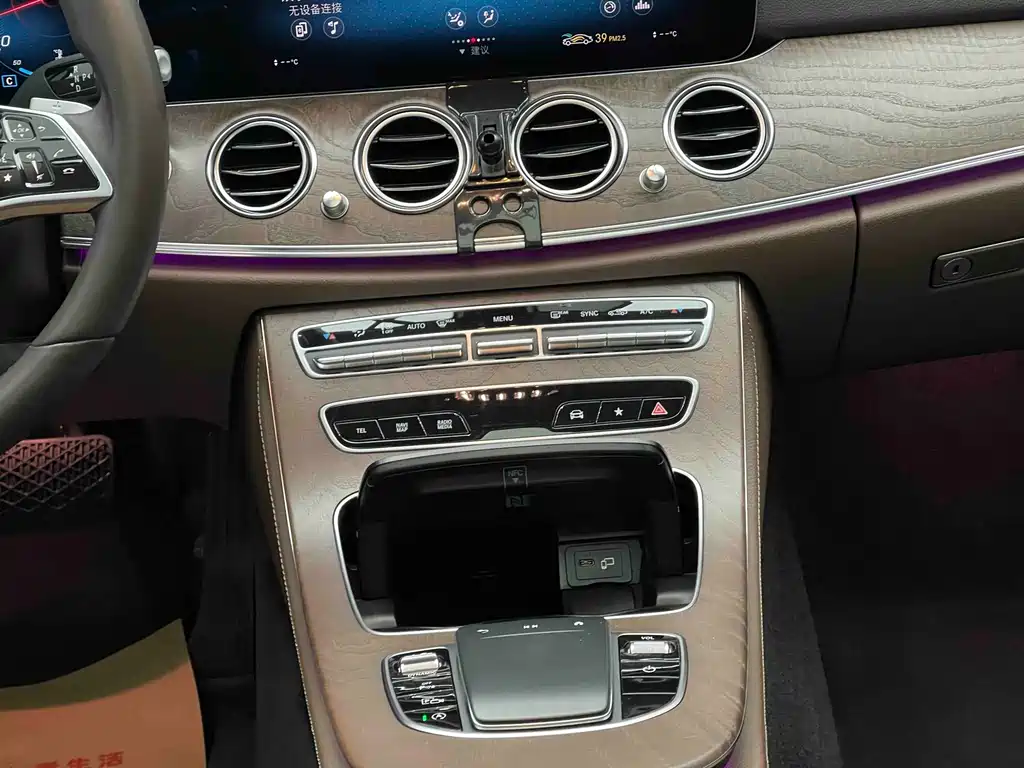 MERCEDES-BENZ E CLASS