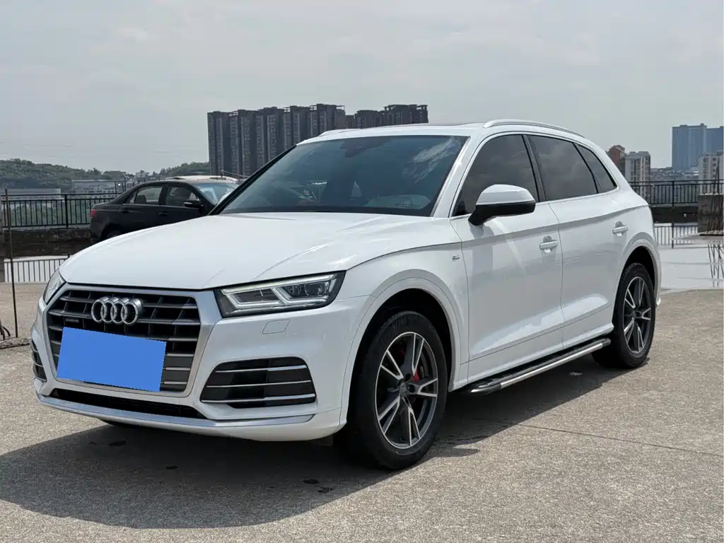 Audi Q5L 2020