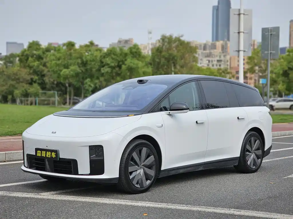 Li Auto 理想i8 2025