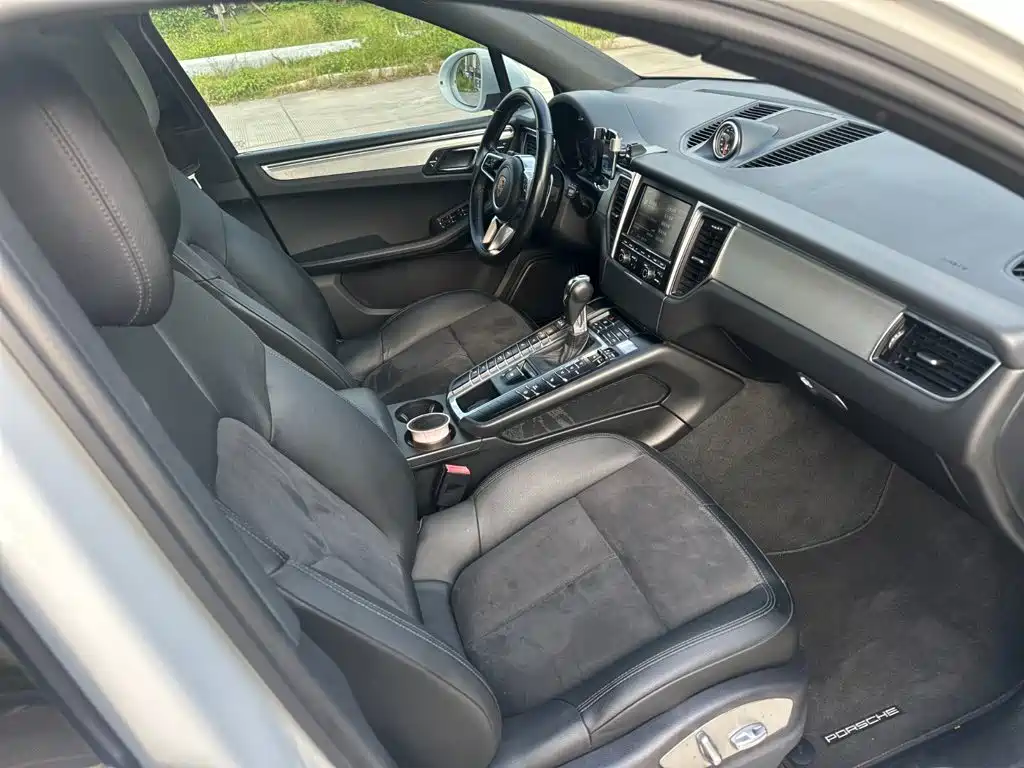 Porsche Macan — миниатюра 15