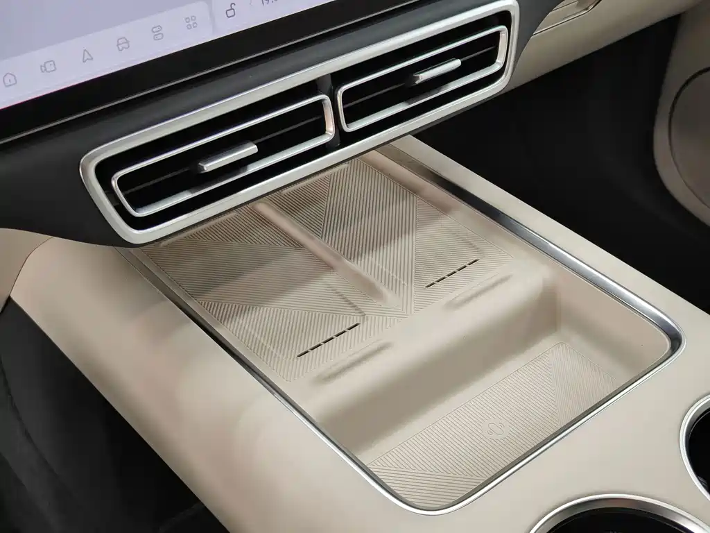 Li Auto Li L8 — миниатюра 8