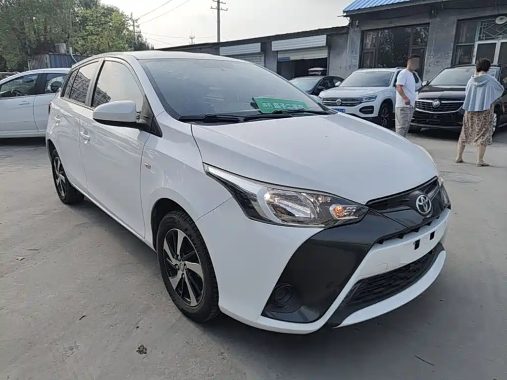Toyota Yaris L — миниатюра 4