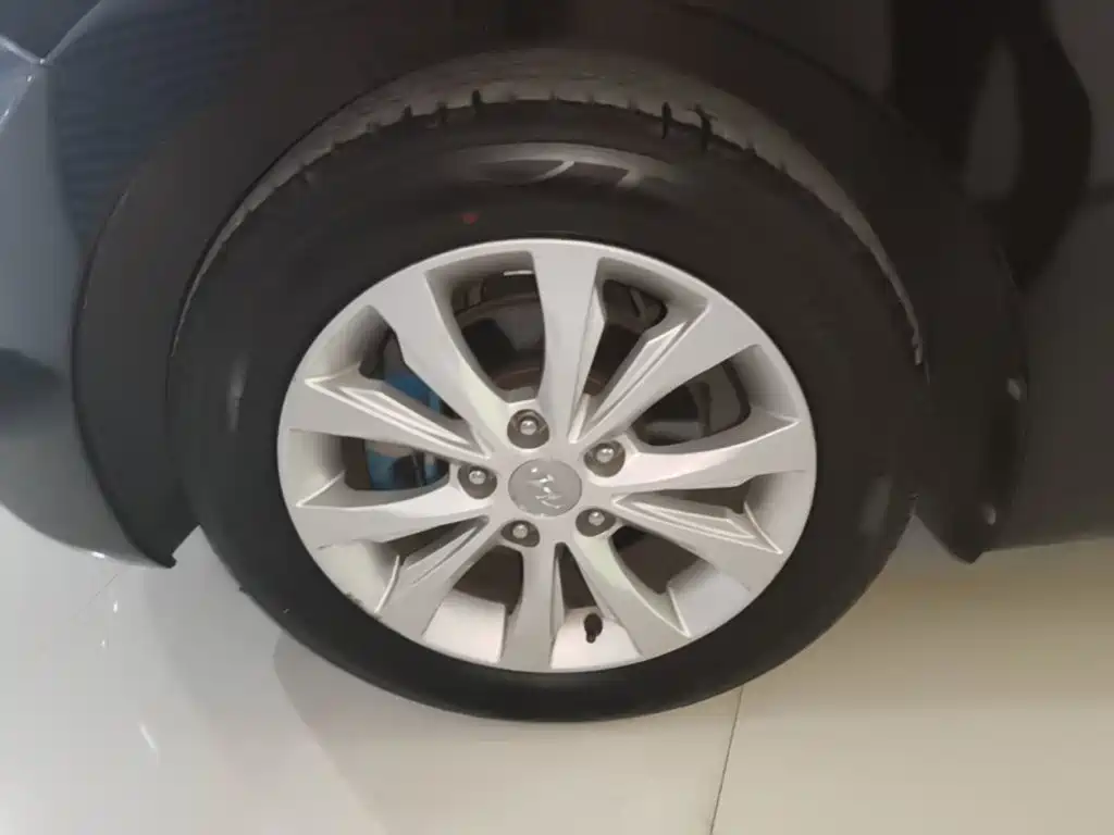 Hyundai Elantra Langdong — миниатюра 23