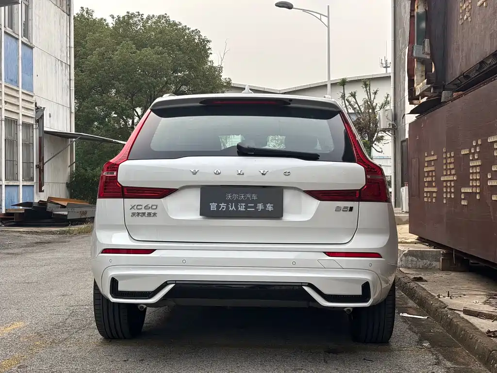 Volvo XC60 2025 B5 Sport