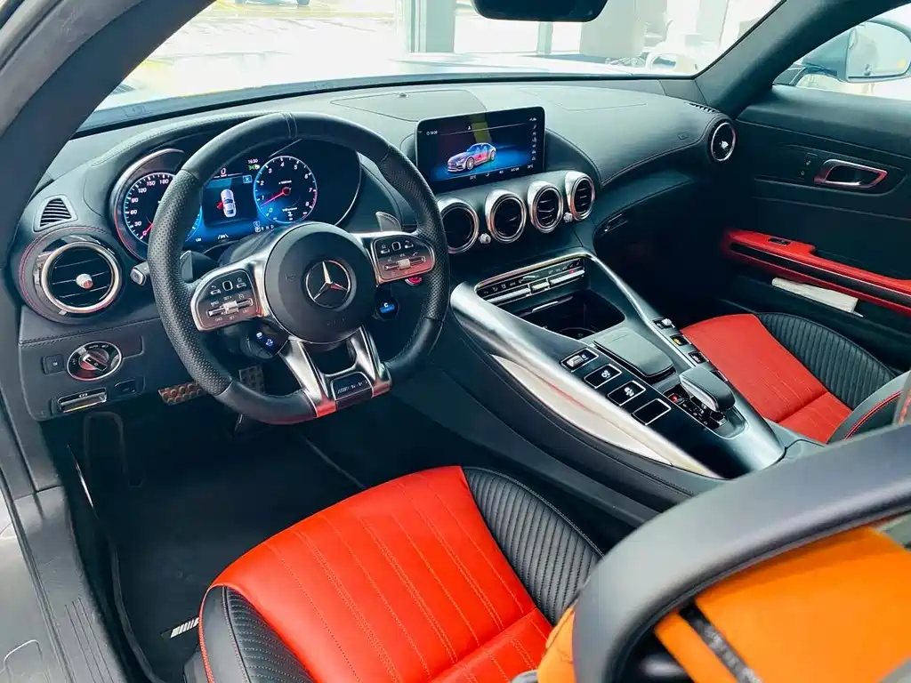 MERCEDES-BENZ AMG GT