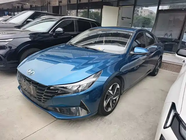 Hyundai Elantra
