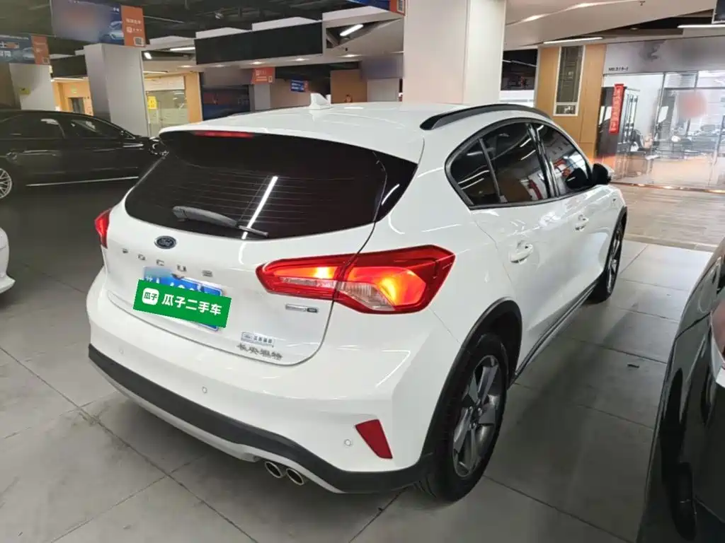 Ford Focus Active — миниатюра 7