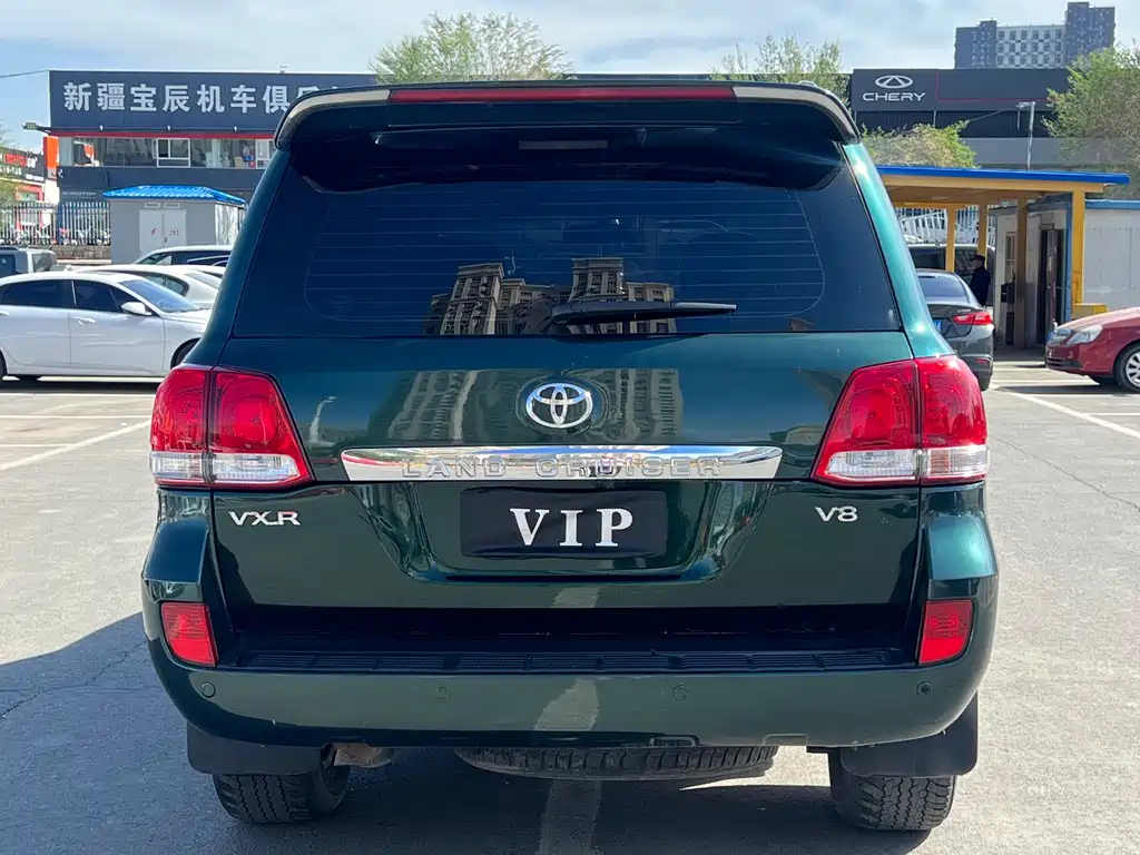 Toyota Land Cruiser 2010 4.0L AT VX