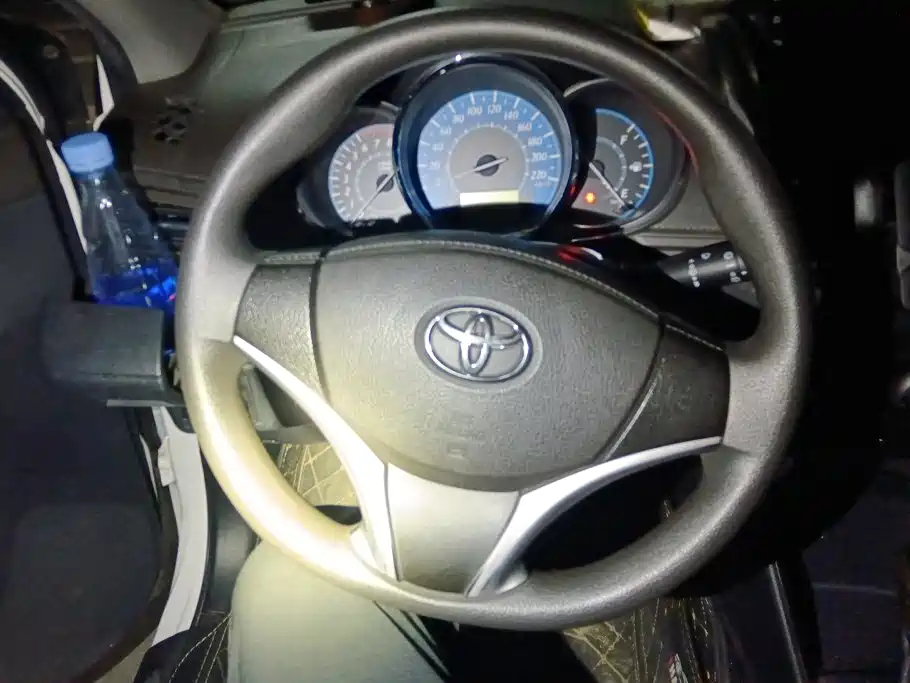 Toyota Yaris L — миниатюра 15