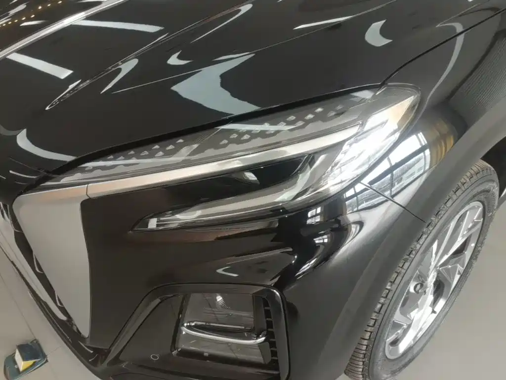 Hongqi Hongqi HS3 PHEV — миниатюра 24