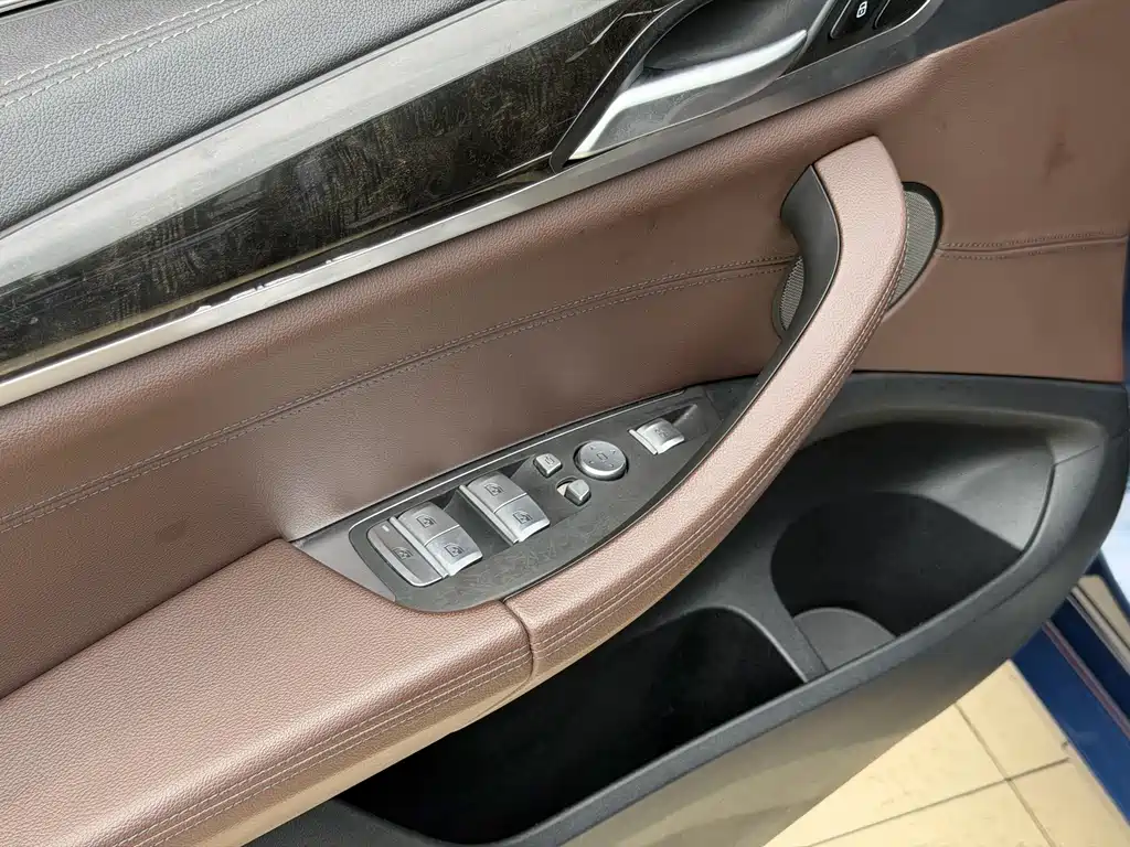 BMW X3 — миниатюра 15