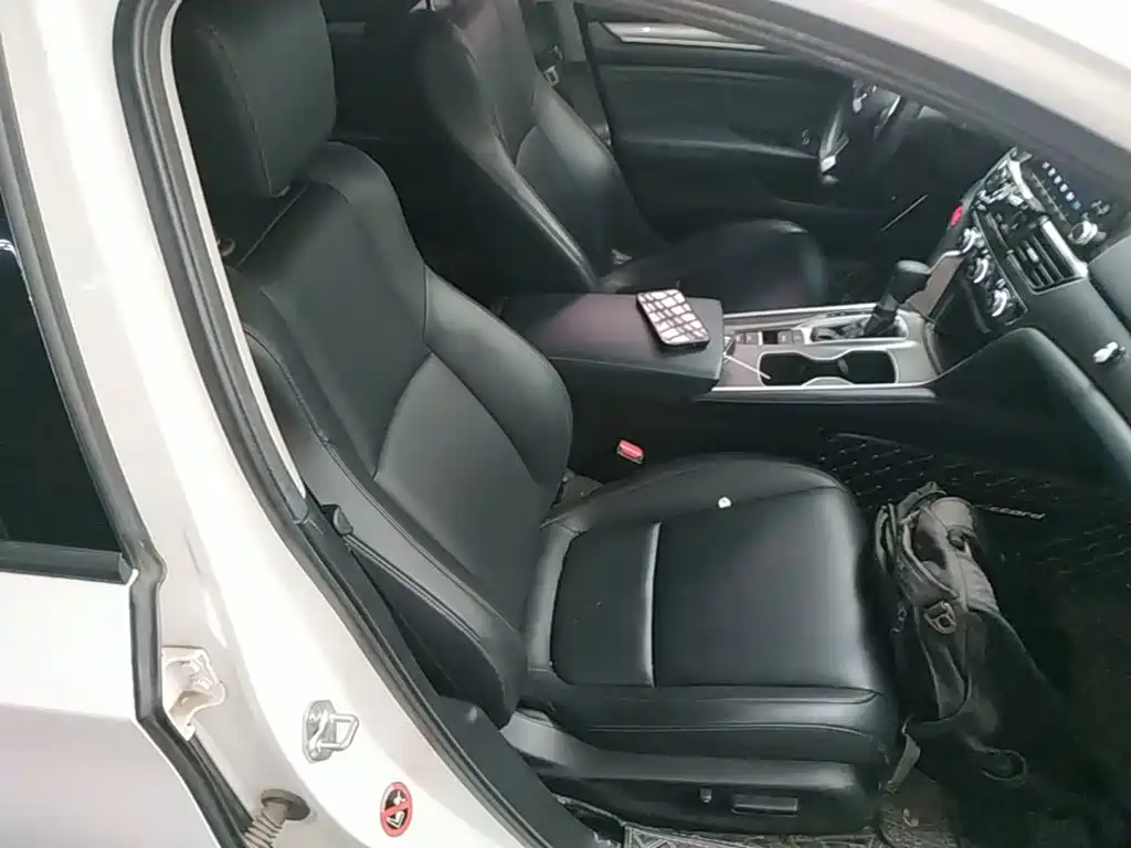 Honda Accord — миниатюра 25