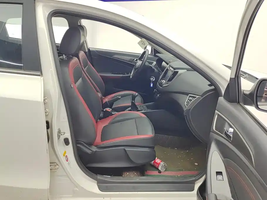 Changan Eado XT — миниатюра 8