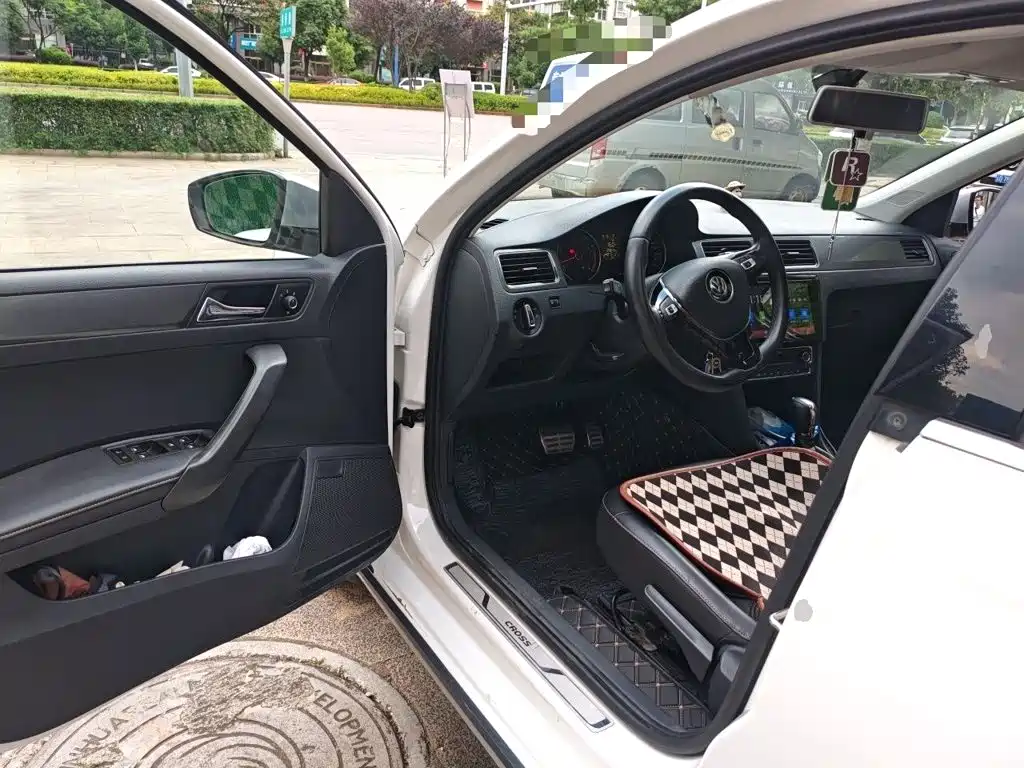 Volkswagen Santana — миниатюра 14