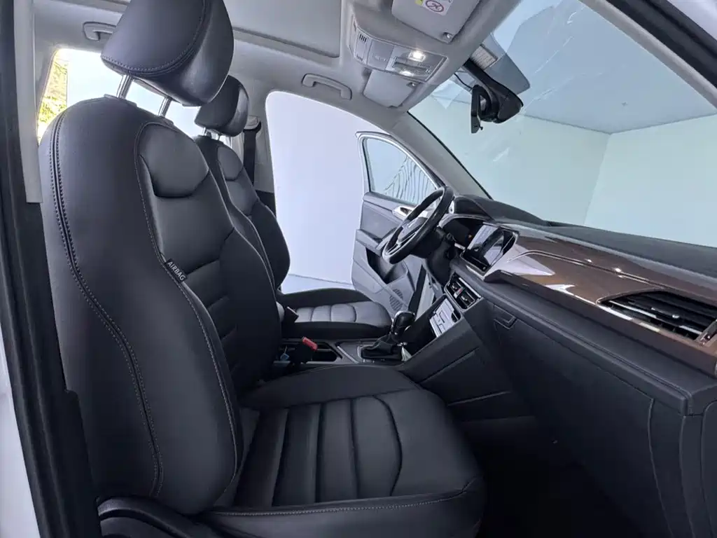 Volkswagen Tharu — миниатюра 10