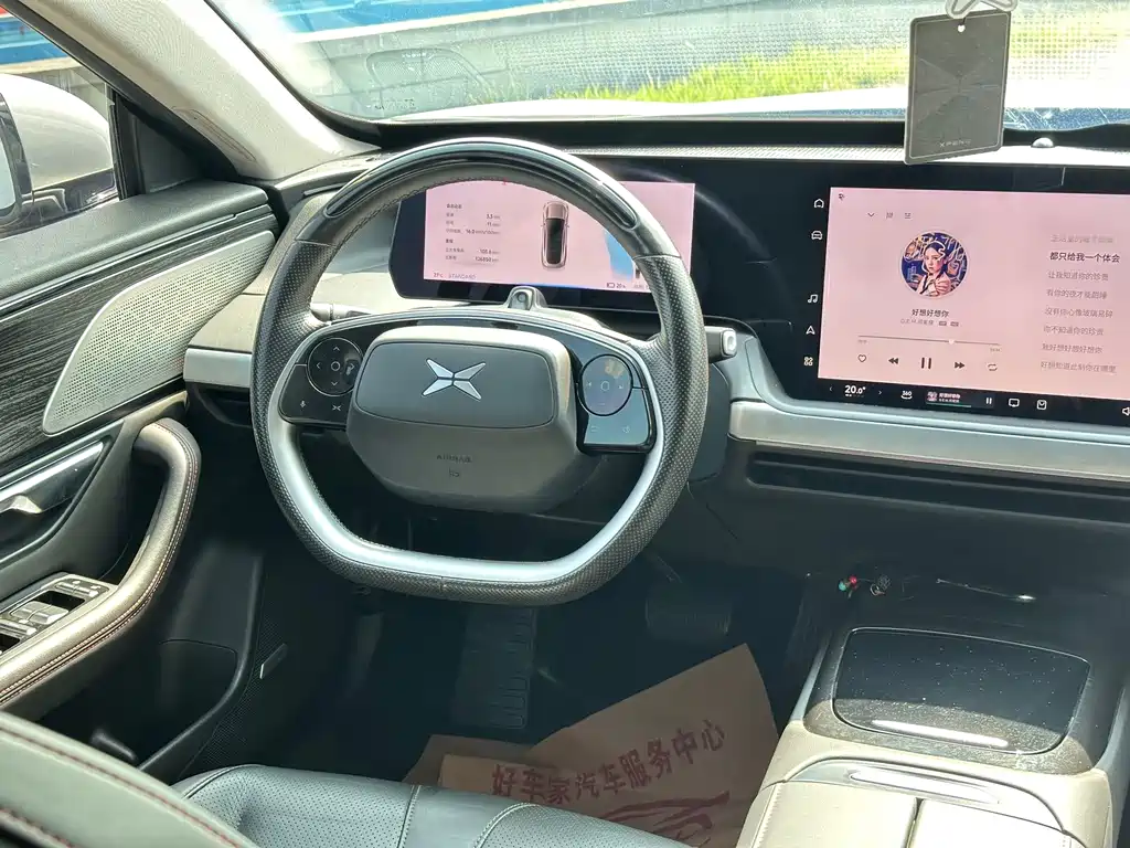 XPeng P7 — миниатюра 6