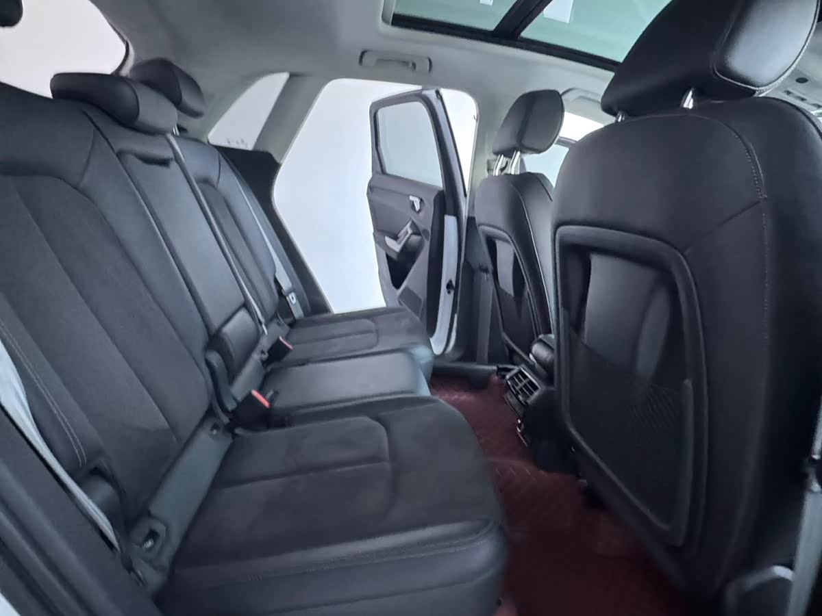 Audi Q3 1.4 л 2022 г. Белый, пробег 18000 км