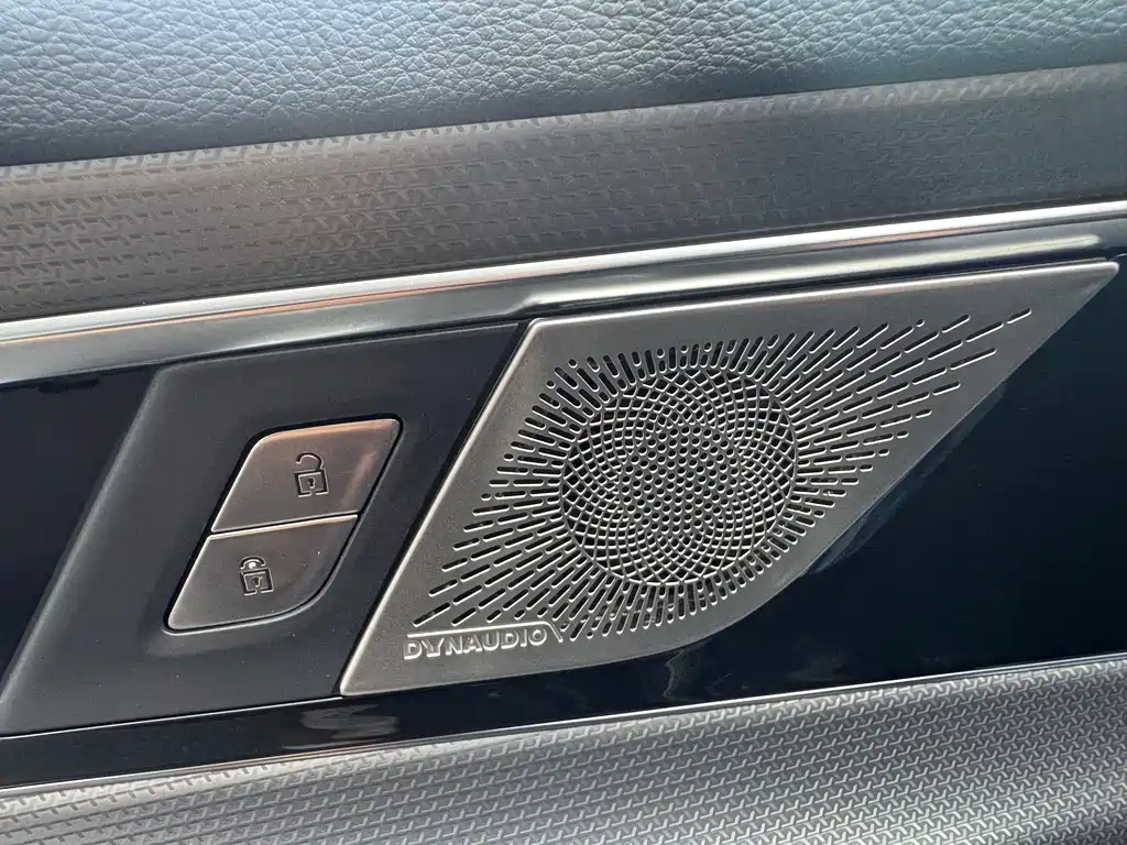 Hongqi Hongqi H5 — миниатюра 11